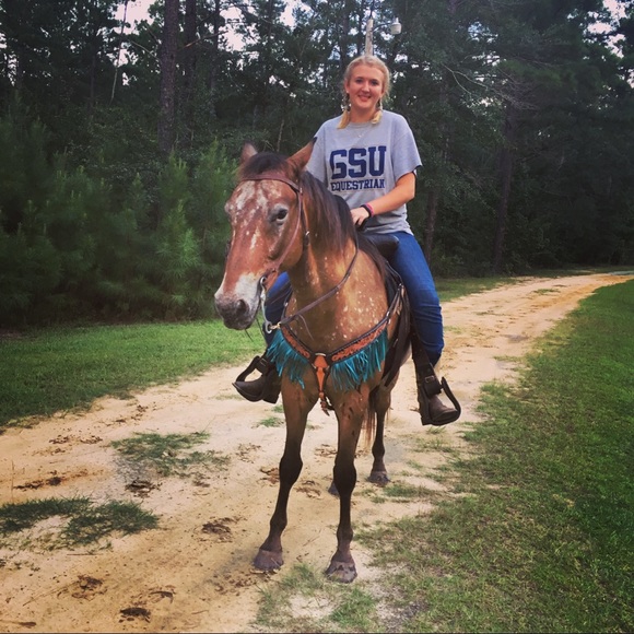 Meet your Posher, Mackenzie - Picture 3 of 4